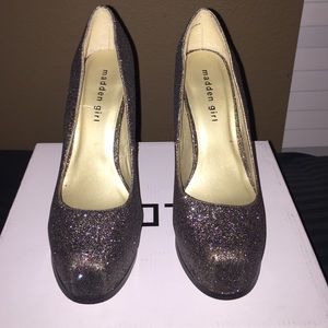 Too many shoes! Barely worn!