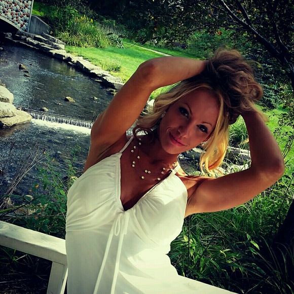 Meet your Posher, Michelle - Picture 1 of 1