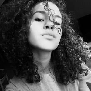 Meet your Posher, Alyssa g