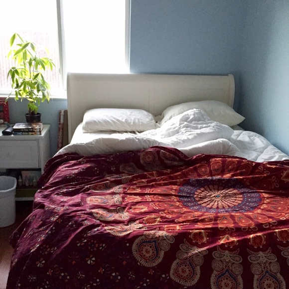 🌟Sold on Merc🌟 Boho tapestry - Picture 1 of 3