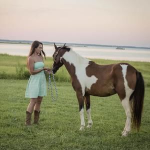 Meet your Posher, Elizabeth