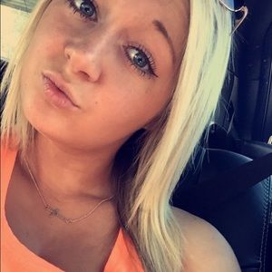 Meet your Posher, Alyssa