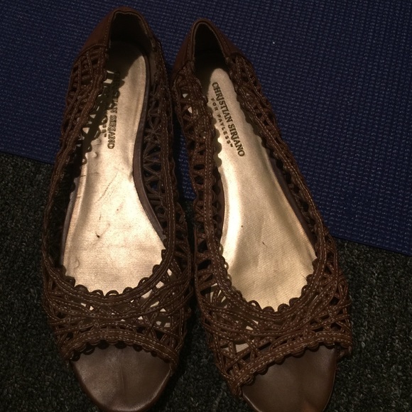 Brown sandal - Picture 1 of 3