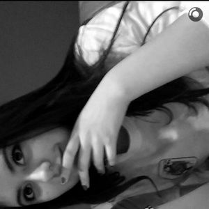 Meet your Posher, Abril