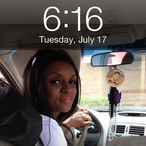 Meet your Posher, Sharon