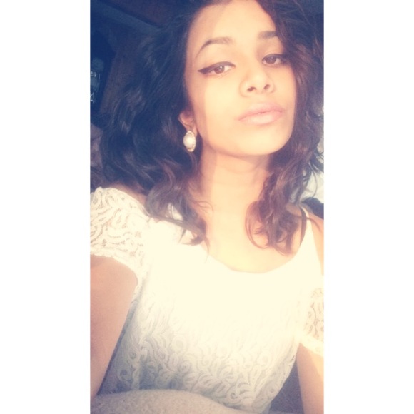 Meet your Posher, Hem - Picture 1 of 1