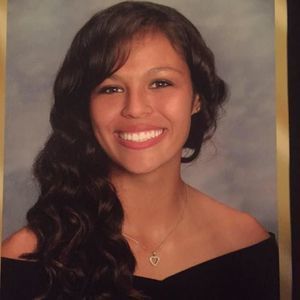 Meet your Posher, Vanessa