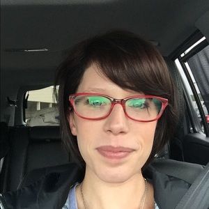 Meet your Posher, Carly