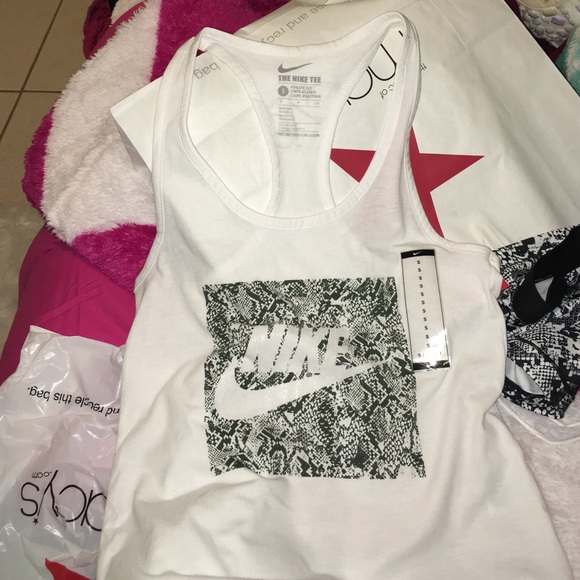 Nike Pro Set - Picture 2 of 2