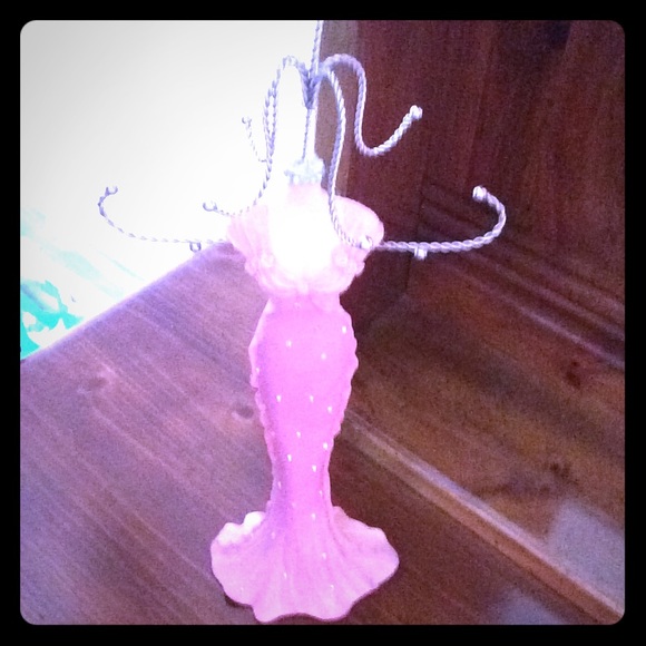 Beautiful Necklace Hanger