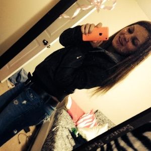 Meet your Posher, Katelyn