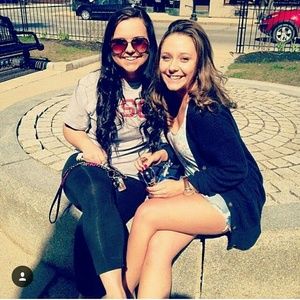 Meet your Posher, Danielle