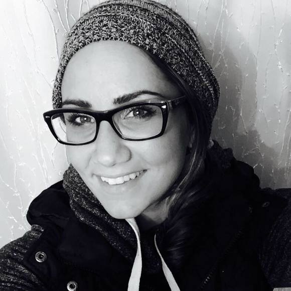 Meet your Posher, Sheala