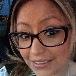 Meet your Posher, Tania