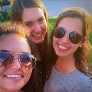 Meet your Posher, Adrianna