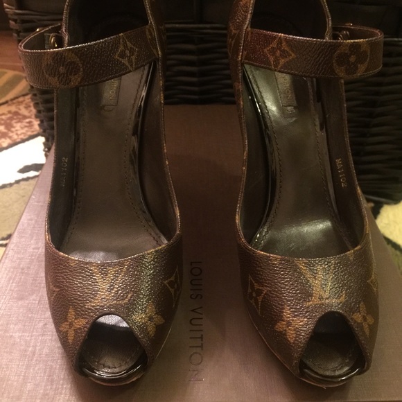 Authentic LV Heels - Picture 2 of 3