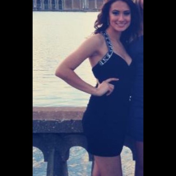 Gorgeous black dress!