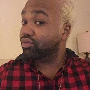 Meet your Posher, Ej gucci