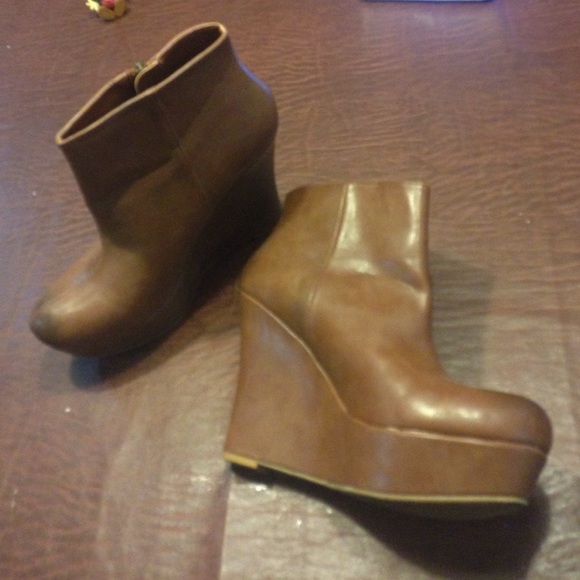 Shoes - Picture 2 of 2