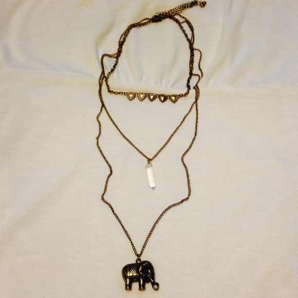 SALEโ3 Layered Necklaceโค๏ธ - Picture 2 of 3