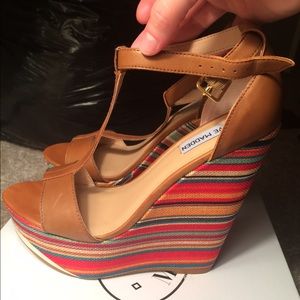 Sassy wedge sandal by Steve Madden