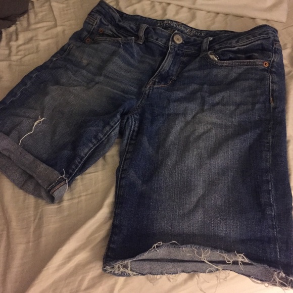AEO Bermuda shorts