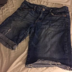 AEO Bermuda shorts