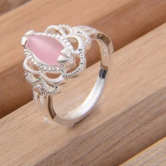 Jewelry - 🆕 🎅🏼 🎁 925 Sterling Silver Pink Cat Eye Opal