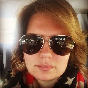 Meet your Posher, Erin