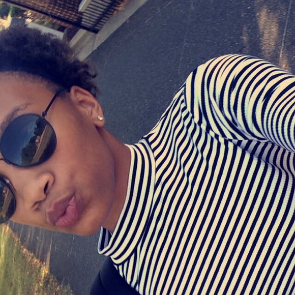 Meet your Posher, Anisa - Picture 1 of 1