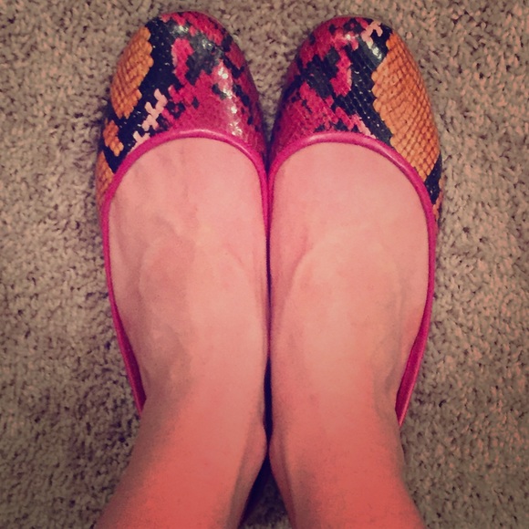 NineWest Snakeskin Flats