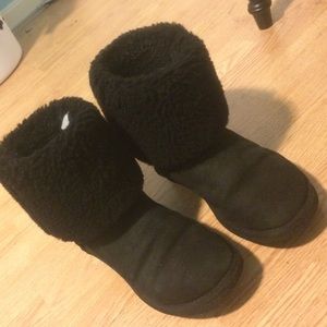 Black uggs
