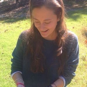 Meet your Posher, Maura