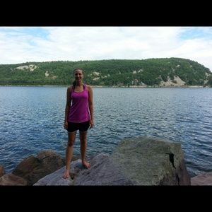 Meet your Posher, Ashley