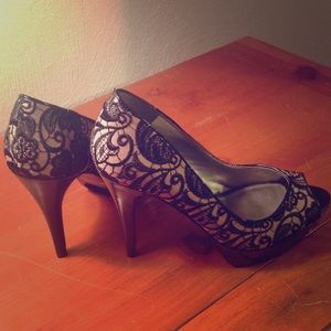 black lace & nude Guess heels