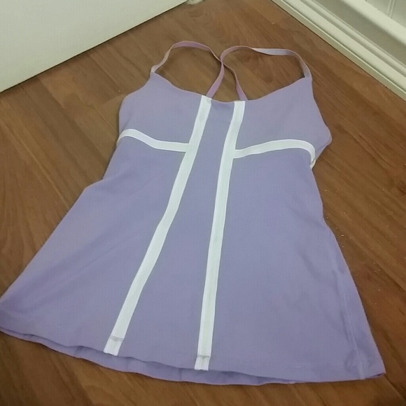 Lululemon top size 6