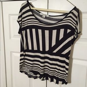 🚫 SOLD 🚫 Forever 21 small top