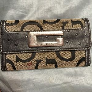 Guess Wallet