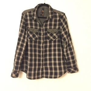 BOGO 1/2 OFF👚 Seven7 Jeans Plaid Shirt 👚