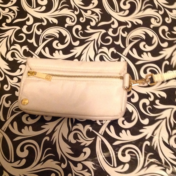 Phone wristlet - Picture 2 of 4