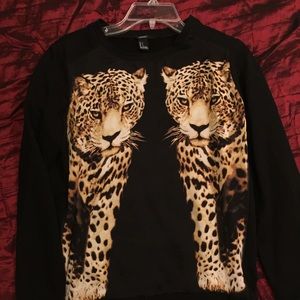 Beautiful black tiger top ! Nwot