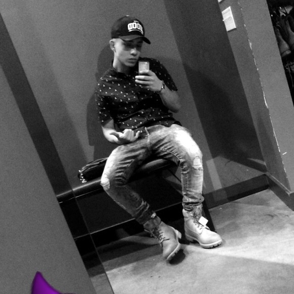 Meet your Posher, Gon - Picture 4 of 4