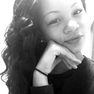 Meet your Posher, Deonna