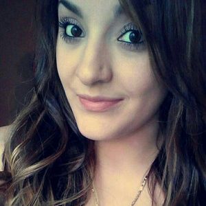 Meet your Posher, Alejandra