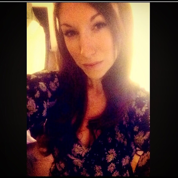 Meet your Posher, Alexis