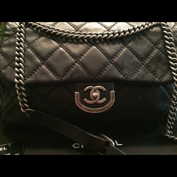 SOLD🎉Host Pick🎉11/10 Chanel Coco Sporran