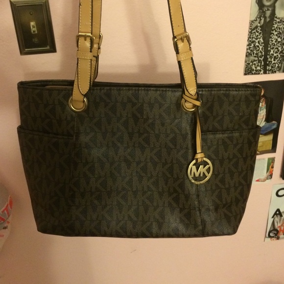 MK purse