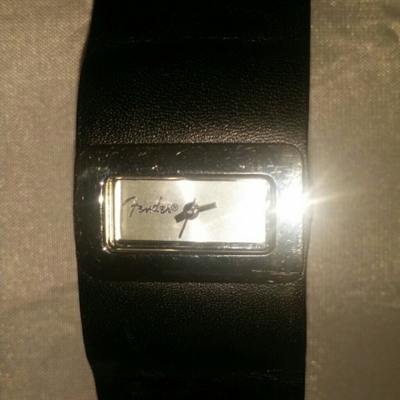 Watch - Picture 2 of 3