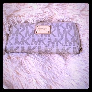 Michael Kors jet set wallet