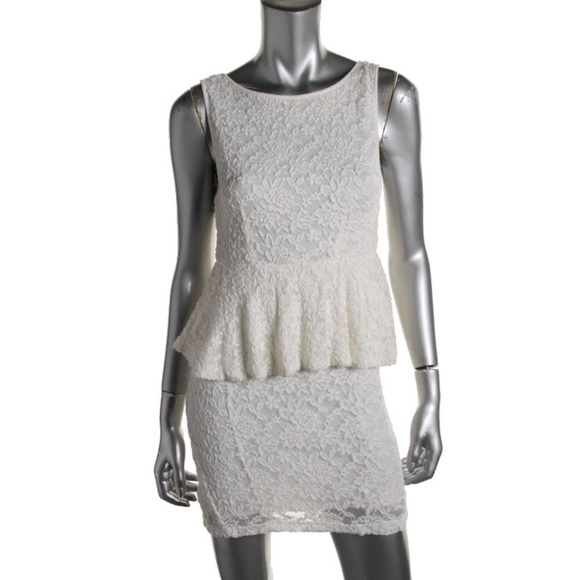 TFNC LONDON Agatha Ivory Lace Peplum